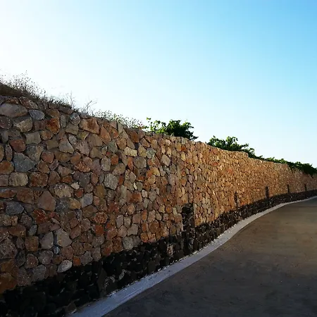 Agas Karterados (Santorini)