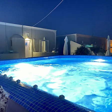 Agas Gasthuis Karterados (Santorini)