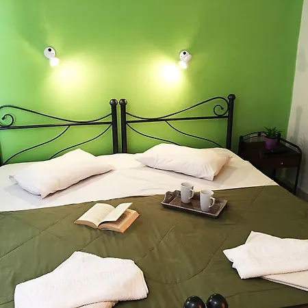 Agas Karterados (Santorini)