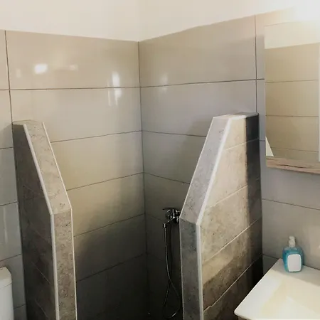 招待所 阿伽斯别墅酒店 3*