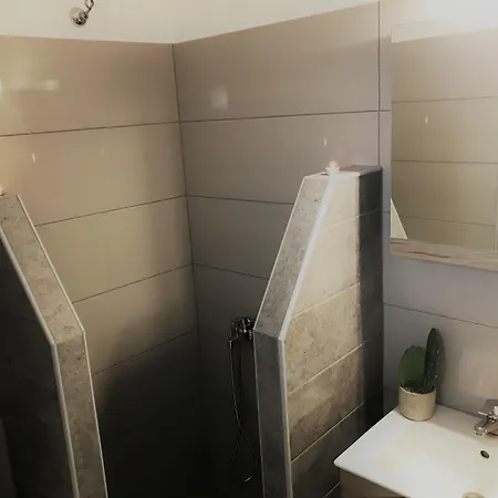 阿伽斯别墅酒店 3*