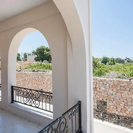 Agas Karterados (Santorini)